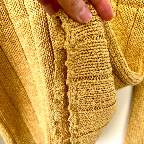 Vintage Saks Fifth Avenue Real Clothes Silk Knit V-neck Sweater in Size Small - Picture 7 of 8